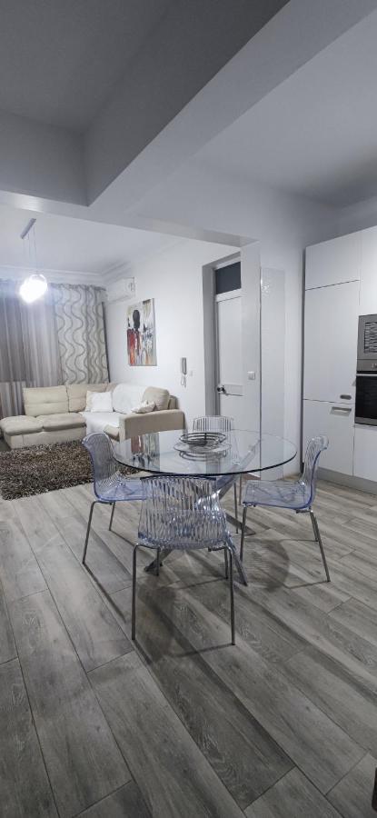 Apartmentos Timas #1 프라이아 외부 사진